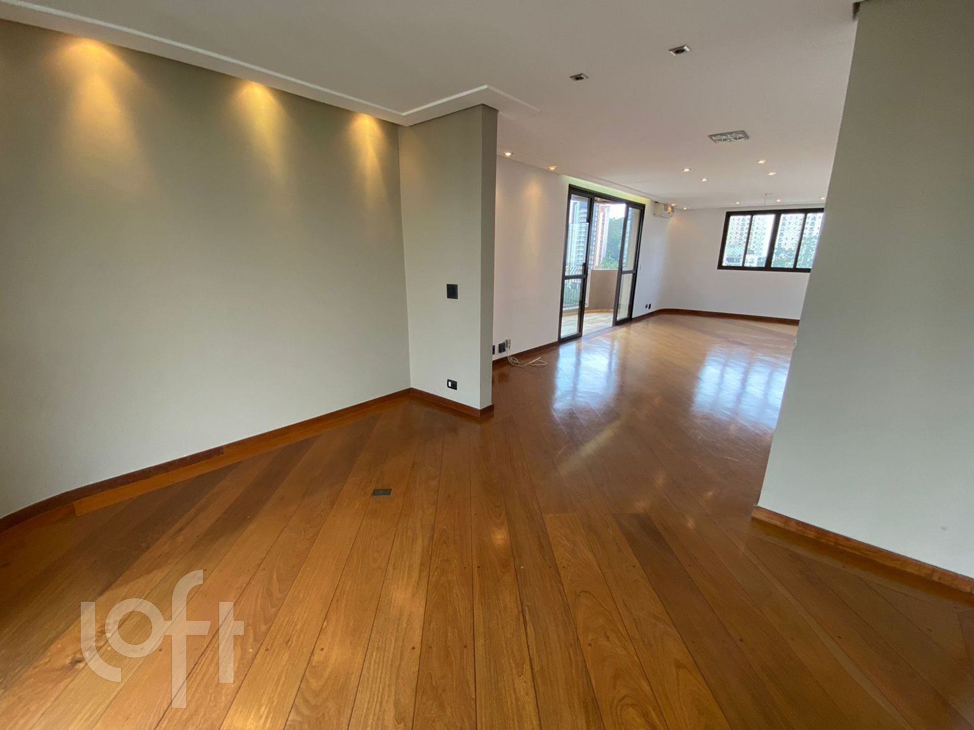 Apartamento à venda com 4 quartos, 254m² - Foto 3