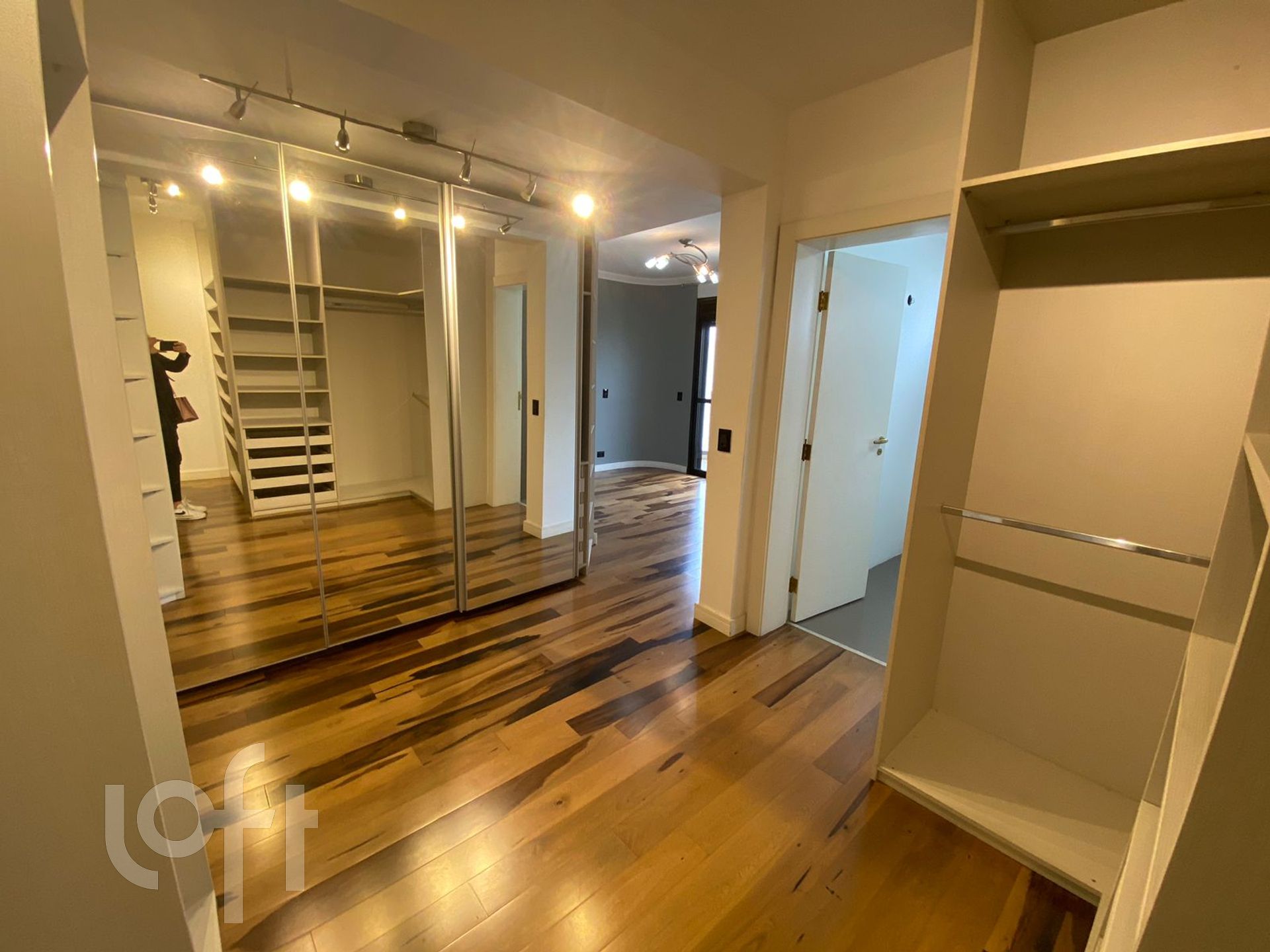 Apartamento à venda com 4 quartos, 254m² - Foto 21