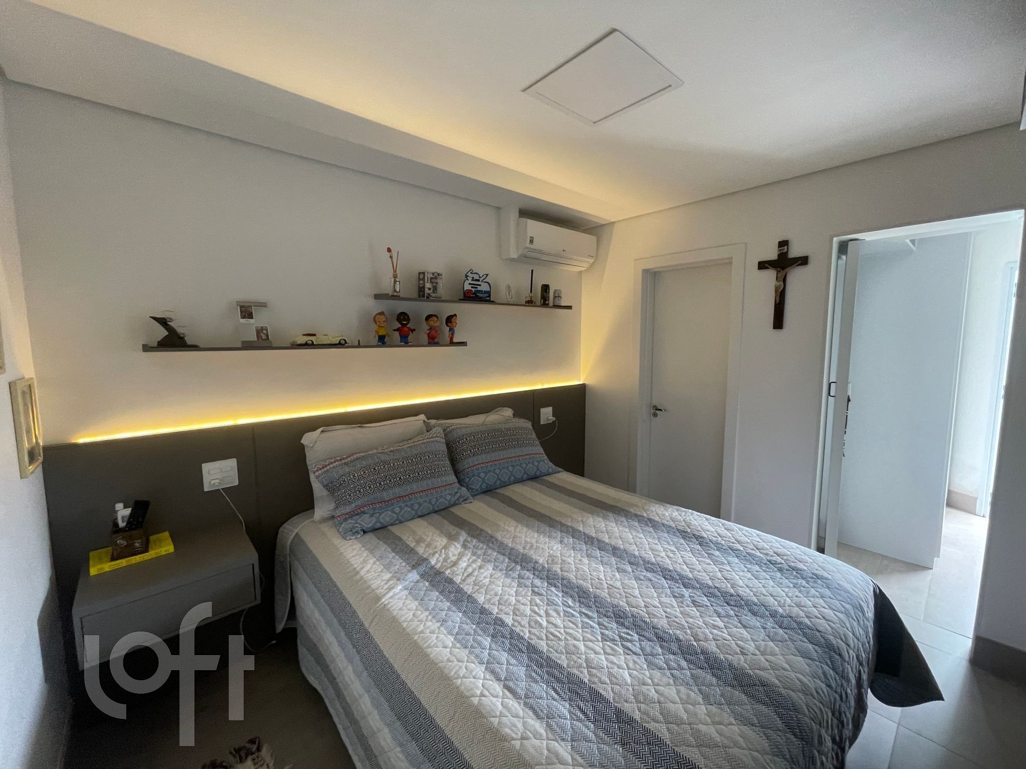 Apartamento à venda com 4 quartos, 210m² - Foto 3