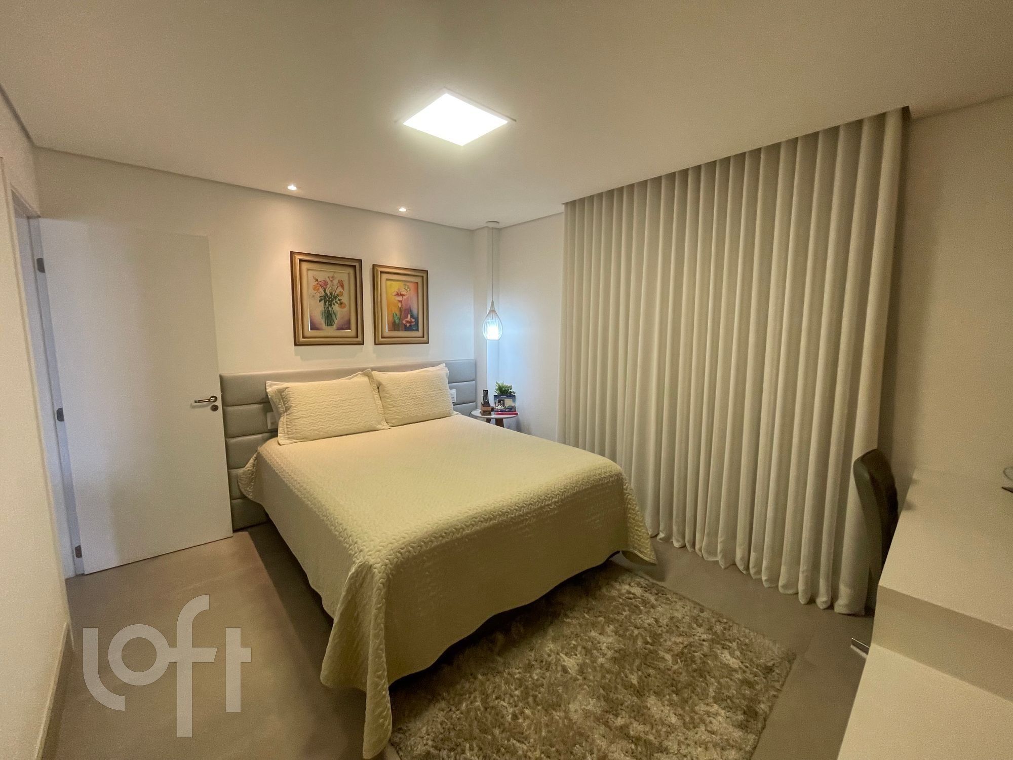 Apartamento à venda com 4 quartos, 210m² - Foto 4