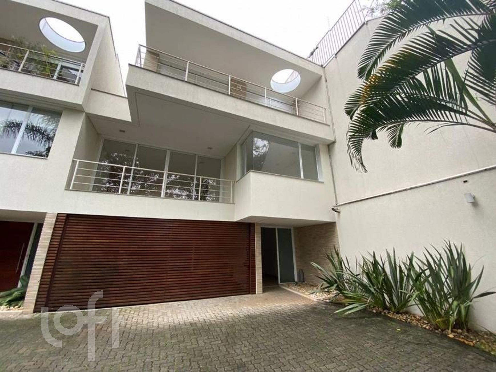 Casa de Condomínio à venda com 4 quartos, 425m² - Foto 1