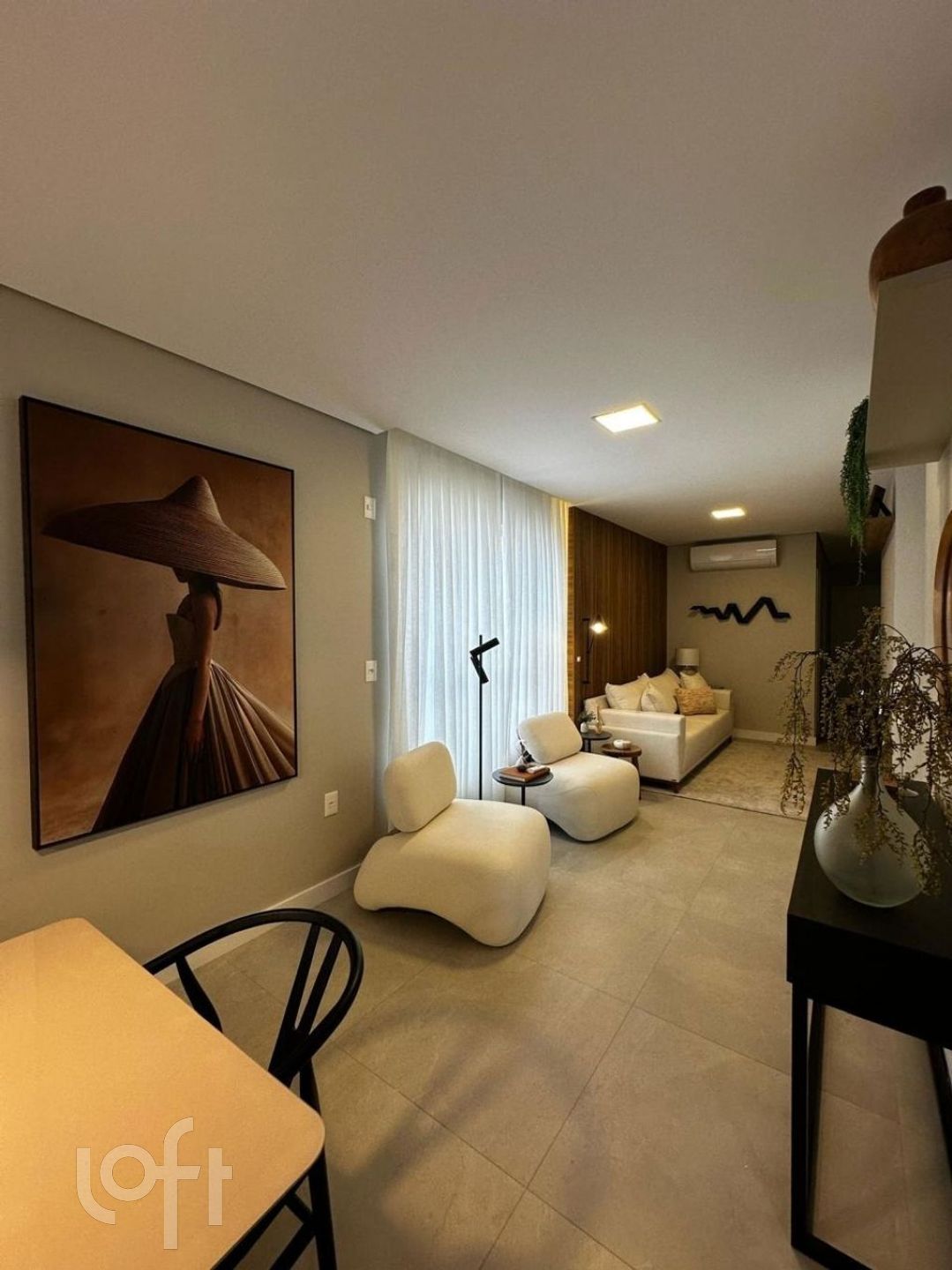 Apartamento à venda em Centro com 206 m², 2 quartos, 2 suítes, 2 vagas