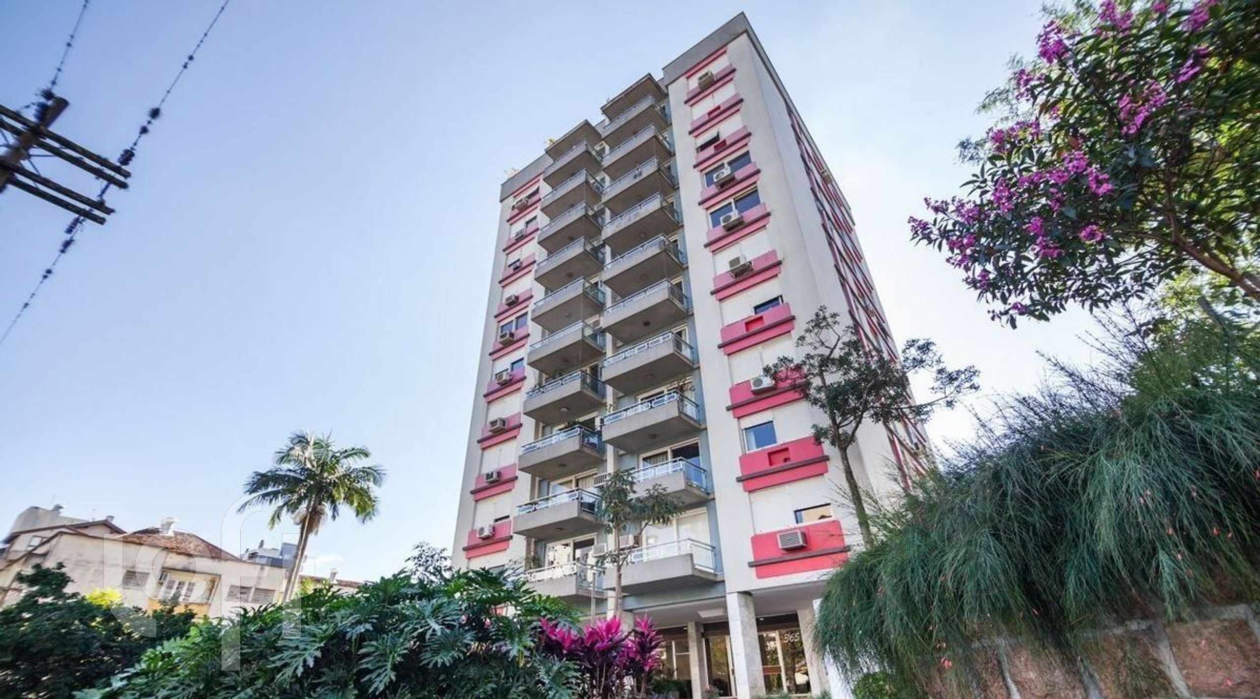 Apartamento com 282m², 3 dormitórios, 1 suíte, 2 vagas, Petrópolis em Porto Alegre