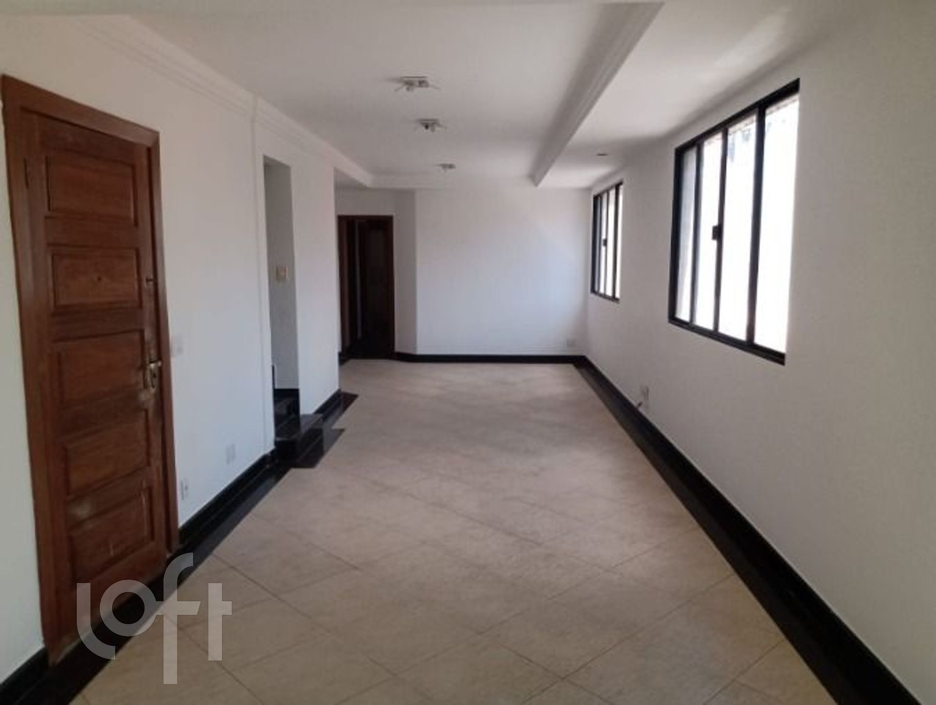 Apartamento à venda com 4 quartos, 260m² - Foto 2