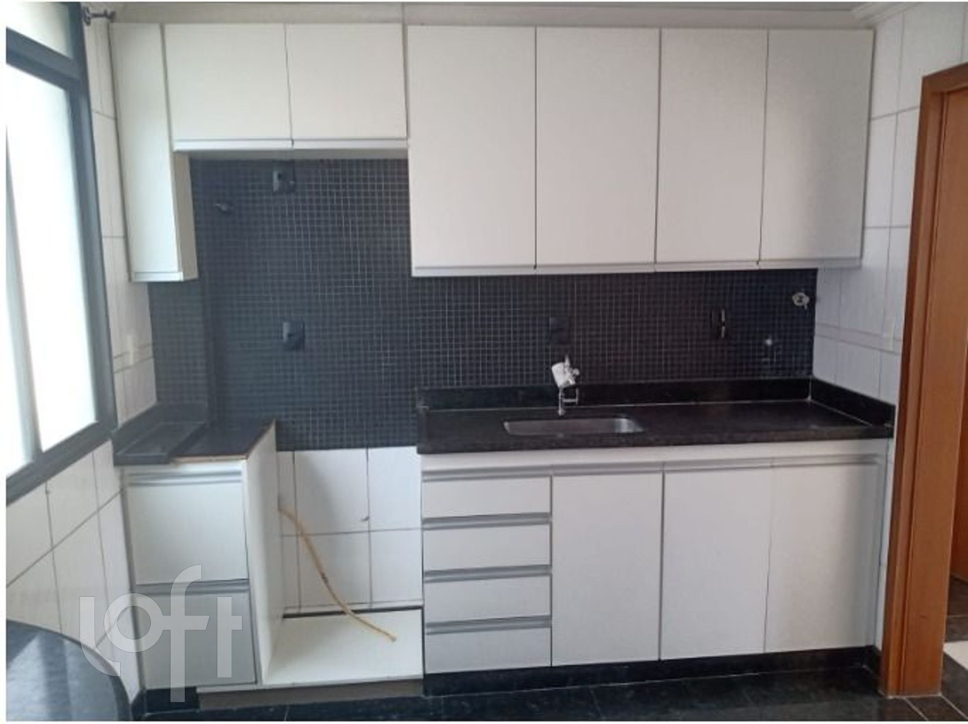 Apartamento à venda com 4 quartos, 260m² - Foto 4