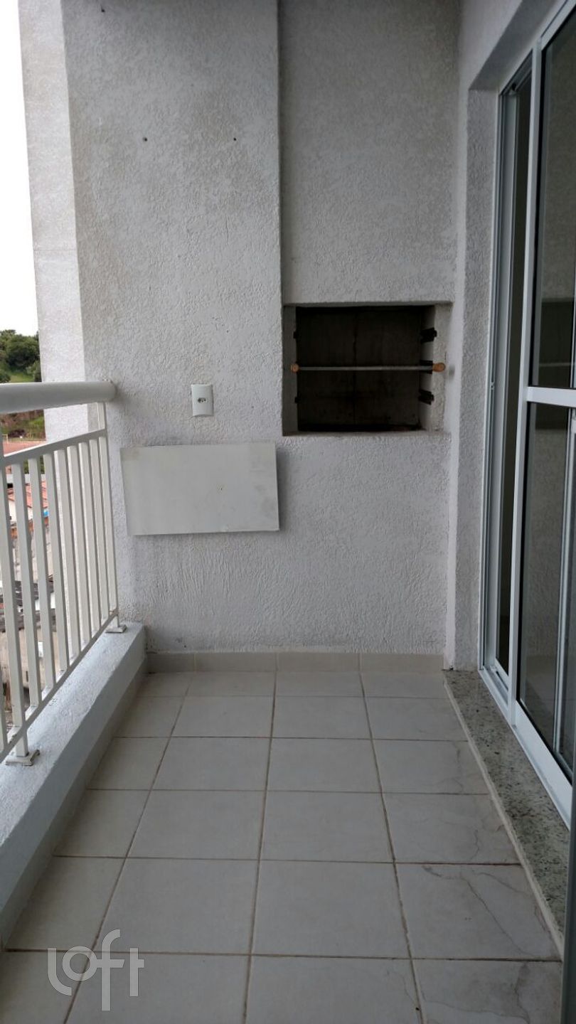 Apartamento à venda com 2 quartos, 67m² - Foto 2