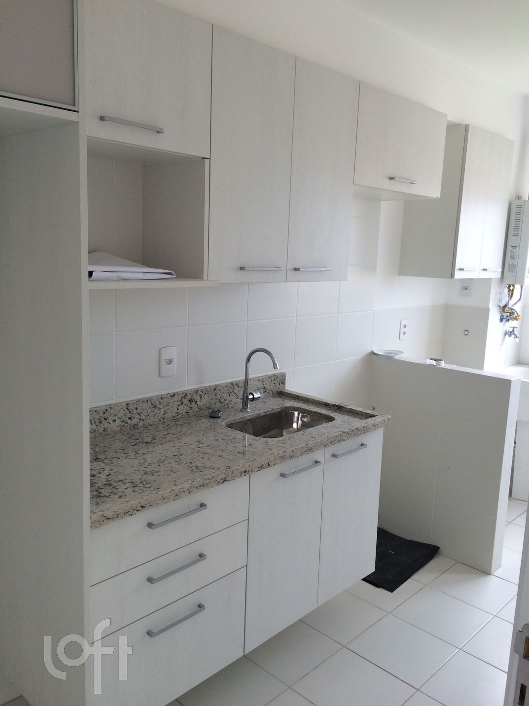 Apartamento à venda com 2 quartos, 67m² - Foto 3