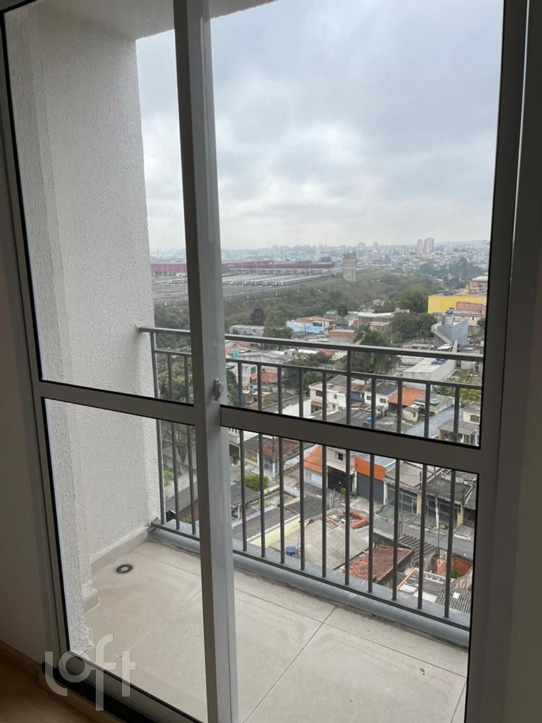 Apartamento à venda com 2 quartos, 44m² - Foto 2