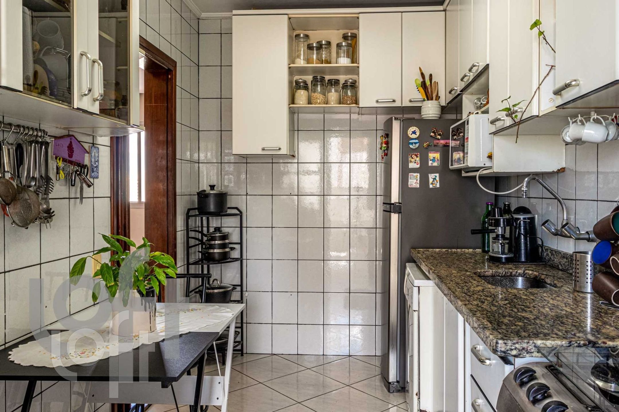 Apartamento à venda com 3 quartos, 107m² - Foto 18