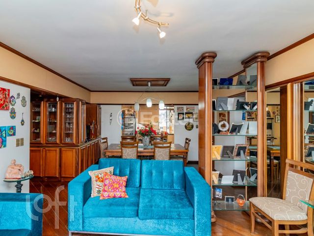 Apartamento com 108m², 3 dormitórios, 1 vaga, Moinhos de Vento em Porto Alegre