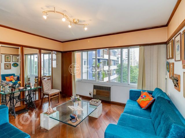 Apartamento com 108m², 3 dormitórios, 1 vaga, Moinhos de Vento em Porto Alegre