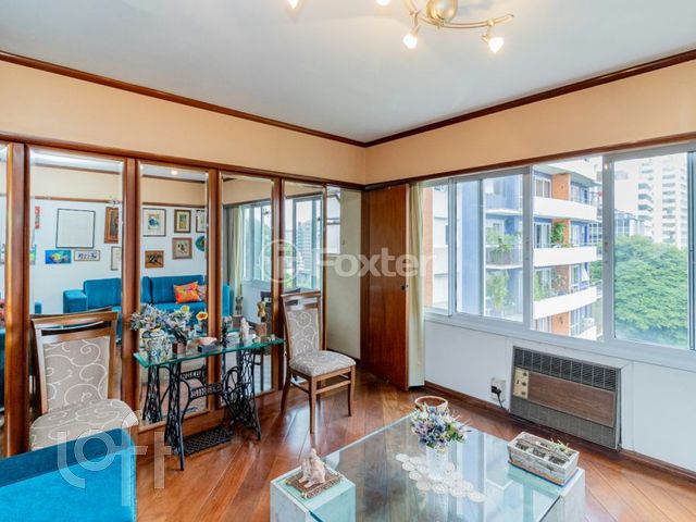 Apartamento com 108m², 3 dormitórios, 1 vaga, Moinhos de Vento em Porto Alegre