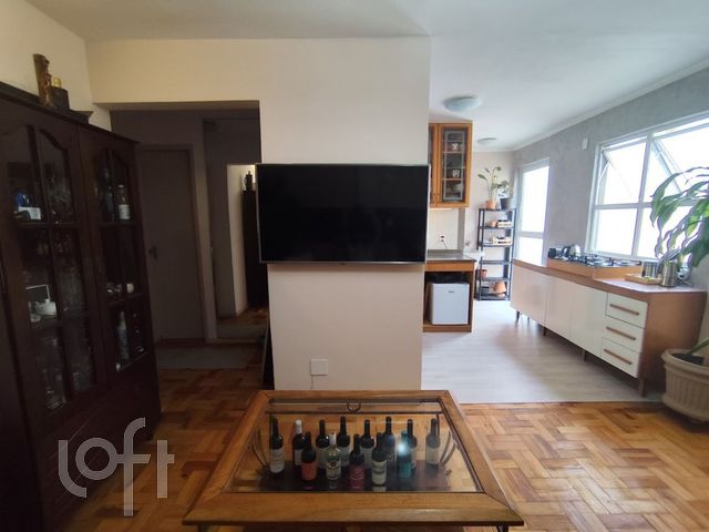 Apartamento com 60m², 2 dormitórios, 2 vagas, Petrópolis em Porto Alegre