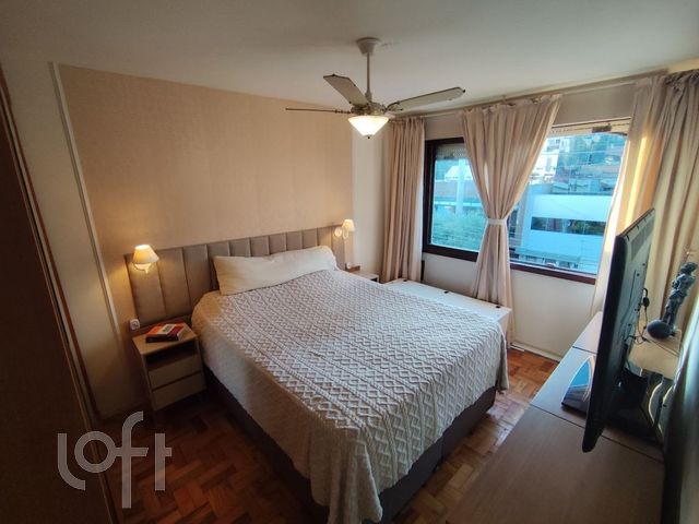 Apartamento com 60m², 2 dormitórios, 2 vagas, Petrópolis em Porto Alegre