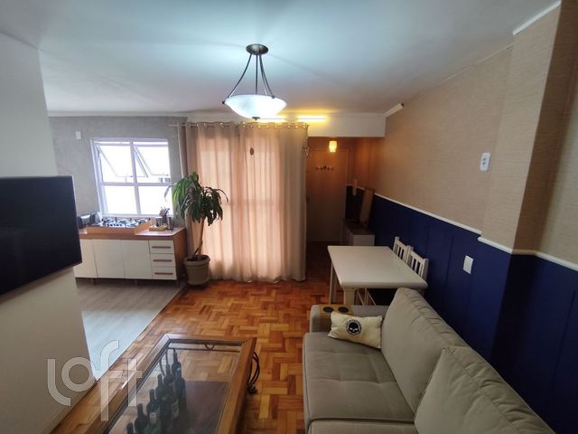 Apartamento com 60m², 2 dormitórios, 2 vagas, Petrópolis em Porto Alegre