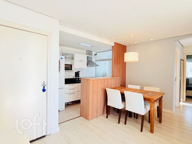 Apartamento com 68m², 3 dormitórios, 1 suíte, 1 vaga, Vila Ipiranga em Porto Alegre