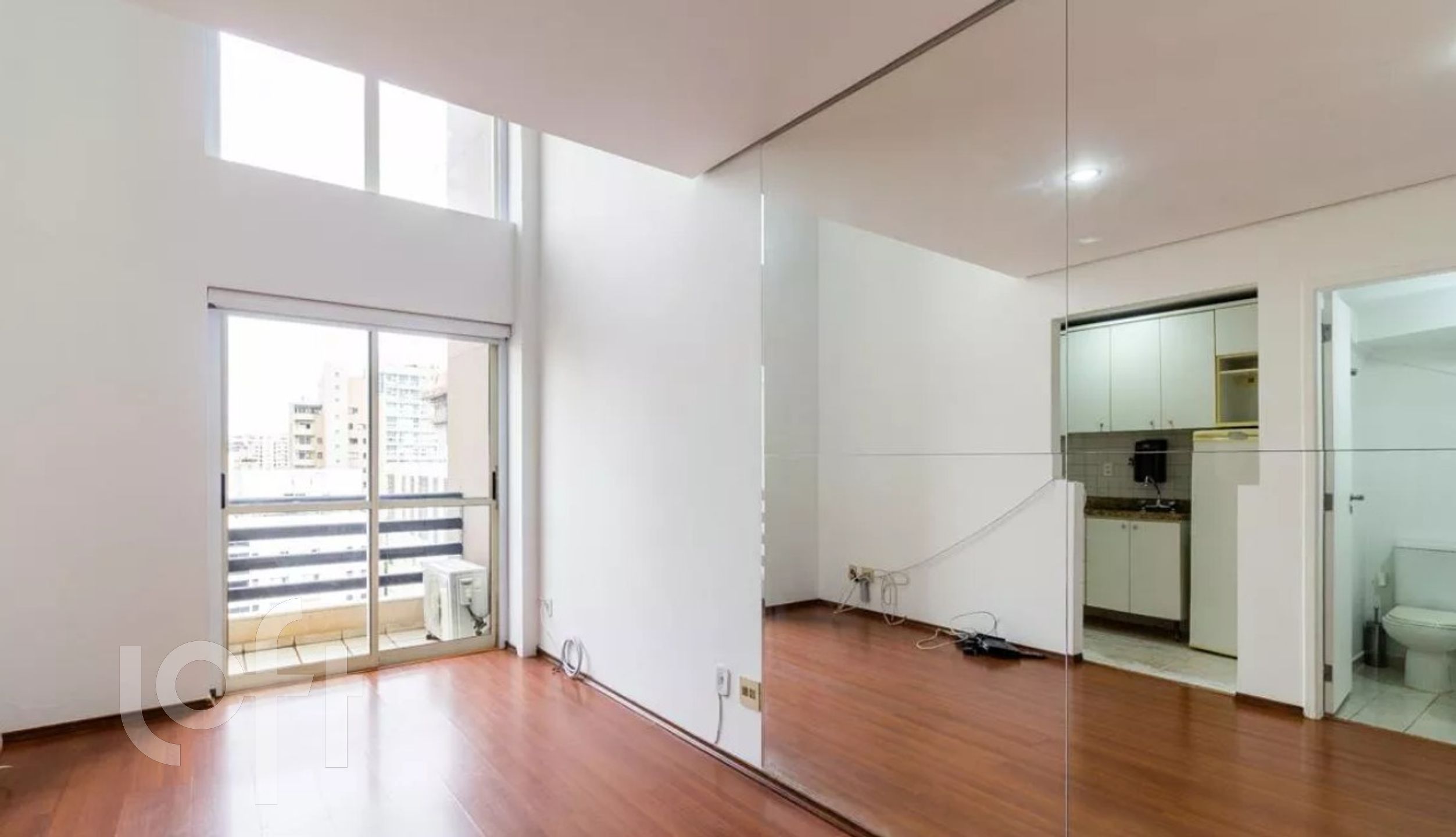 Apartamento à venda com 1 quarto, 44m² - Foto 2