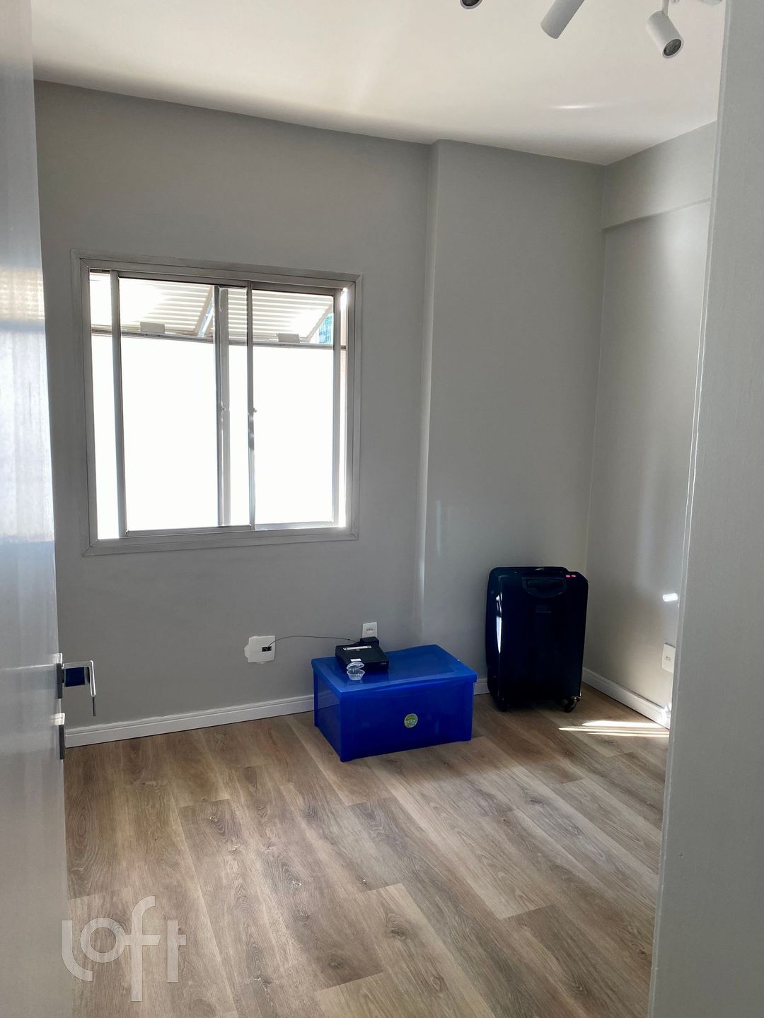 Apartamento à venda com 2 quartos, 75m² - Foto 5