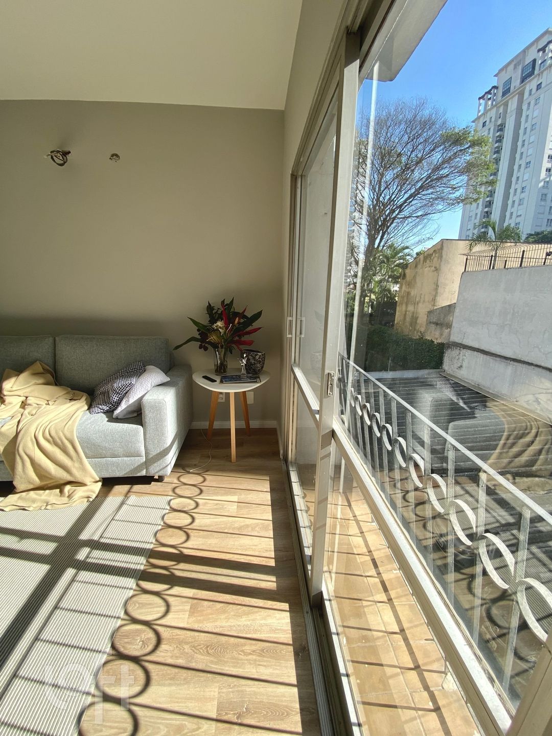 Apartamento à venda com 2 quartos, 75m² - Foto 8