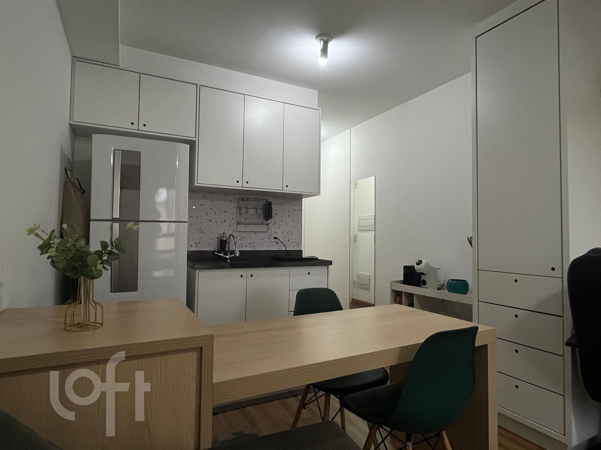 Apartamento à venda com 1 quarto, 28m² - Foto 11