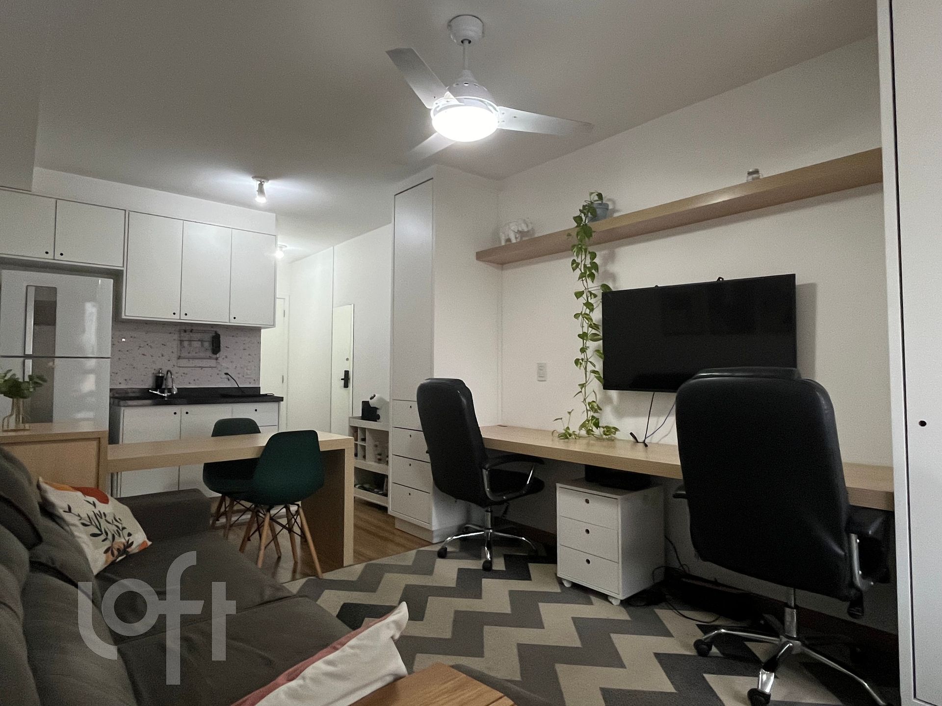 Apartamento à venda com 1 quarto, 28m² - Foto 2