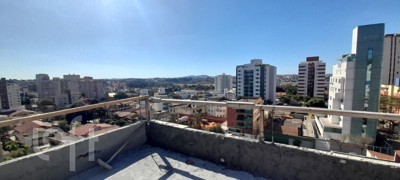 Apartamento à venda com 3 quartos, 260m² - Foto 12