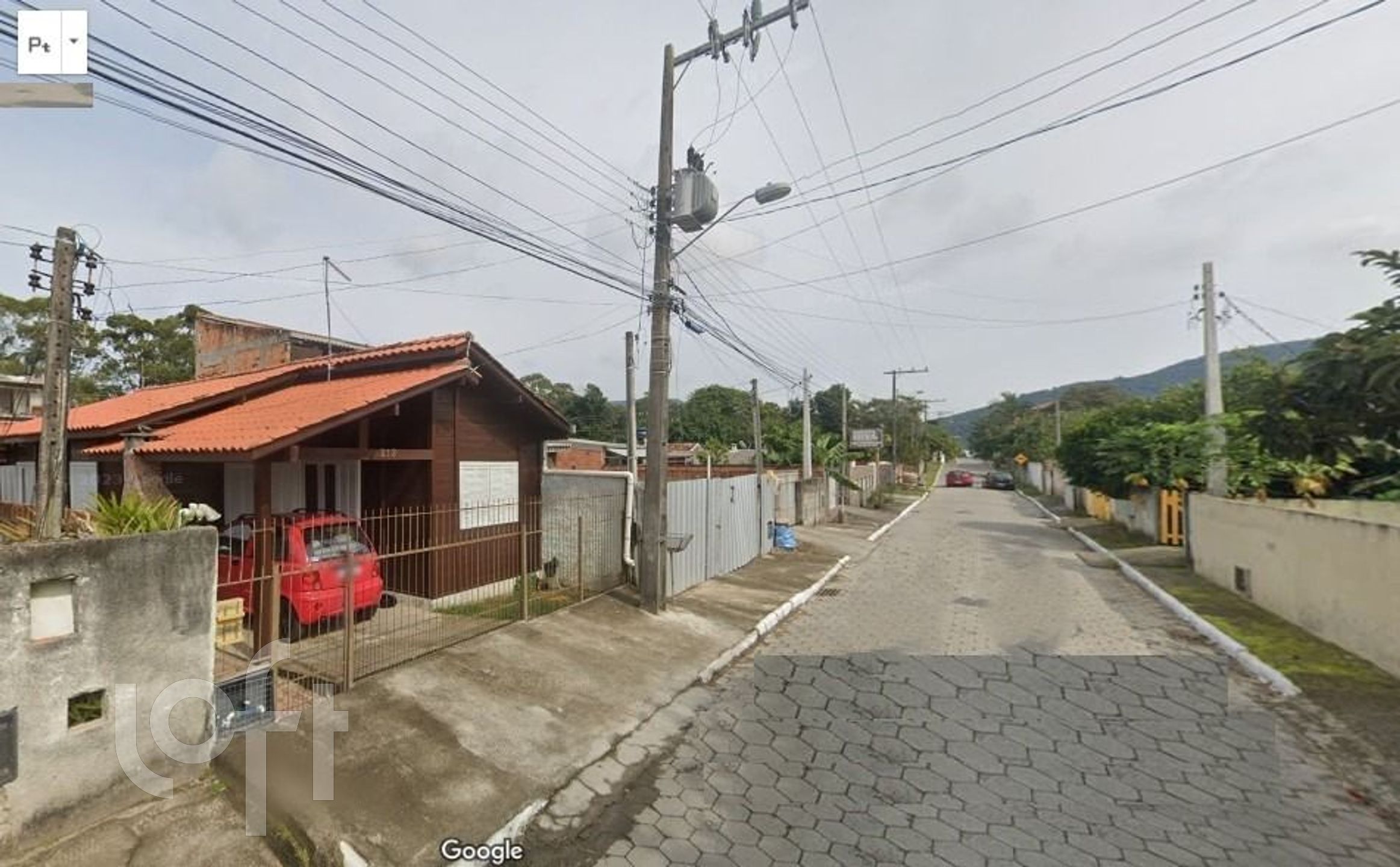 Casa Residencial com 93m², 3 quartos, no bairro São João do Rio Vermelho em Florianópolis