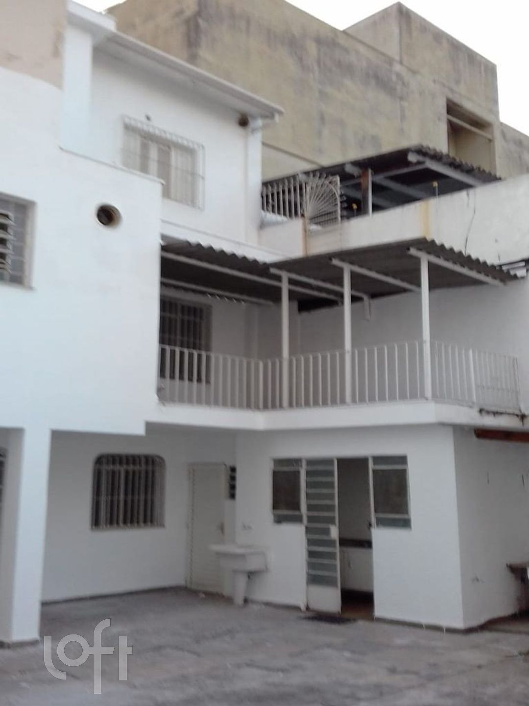 Casa à venda com 3 quartos, 250m² - Foto 1