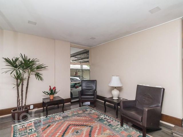 Apartamento com 104m², 3 dormitórios, 1 suíte, Moinhos de Vento em Porto Alegre