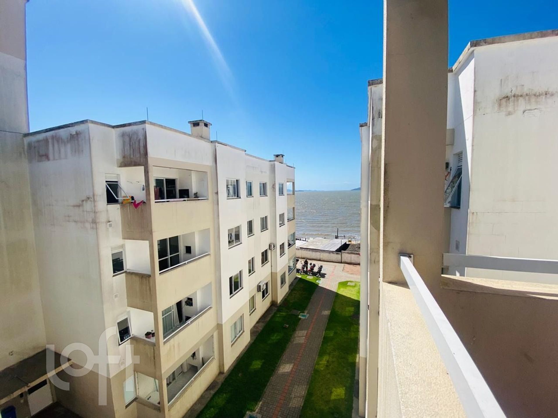 Apartamento à venda em Balneário com 58 m², 2 quartos, 1 vaga