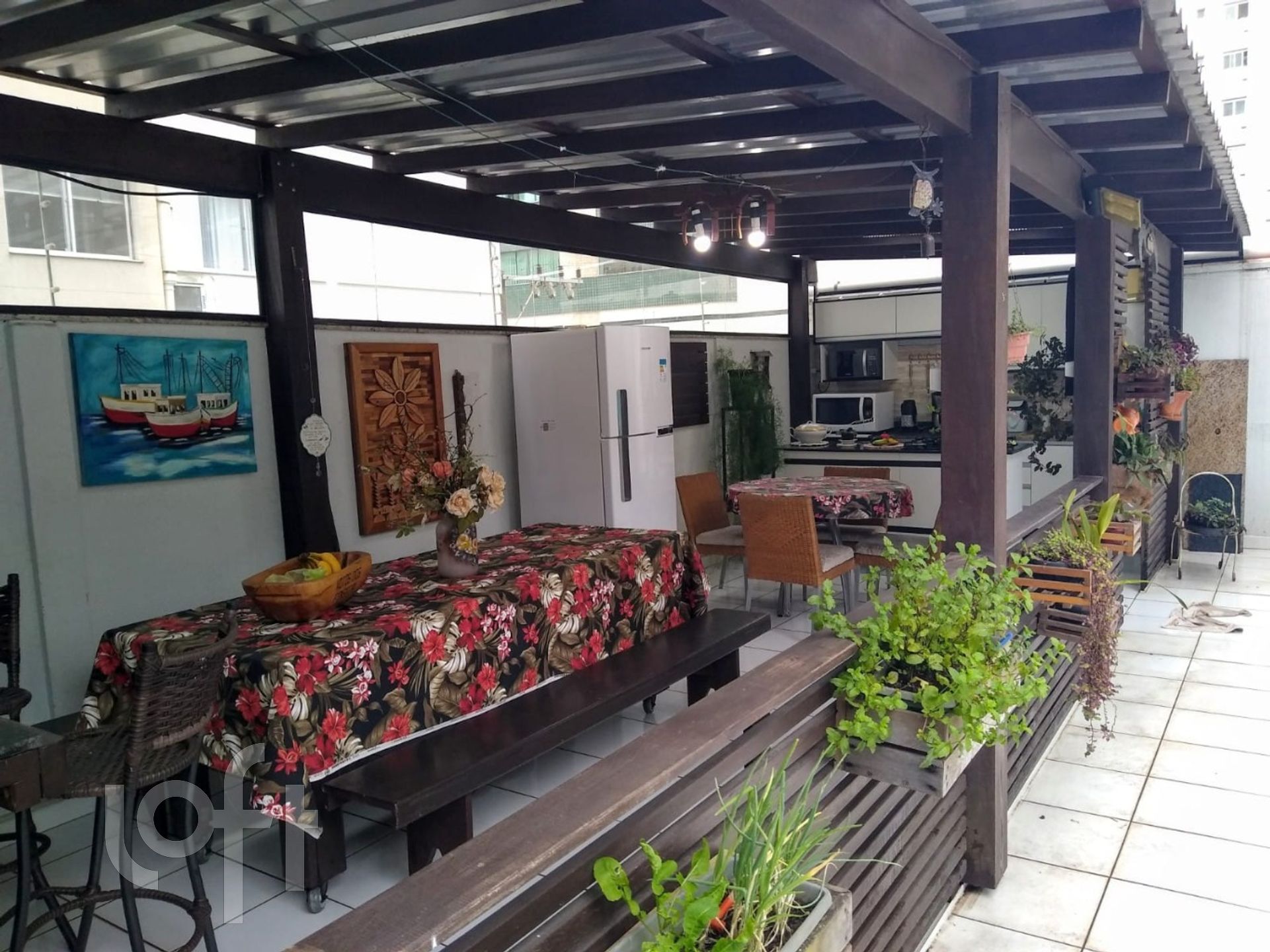 Apartamentos com 140m², 3 quartos, 1 suíte, 1 garagem, no bairro Centro em Balneário Camboriú