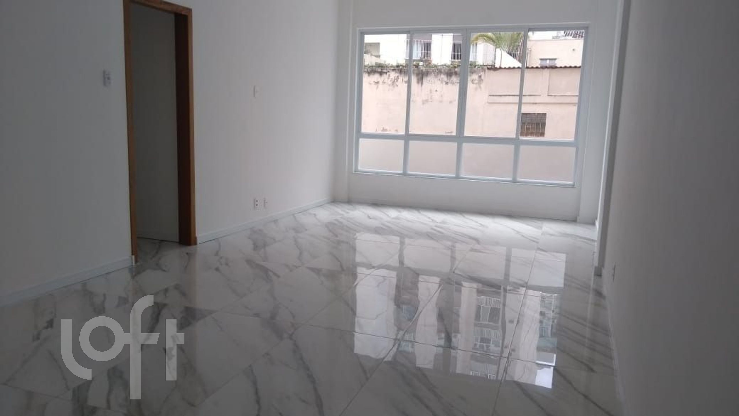 Apartamento à venda com 3 quartos, 116m² - Foto 1