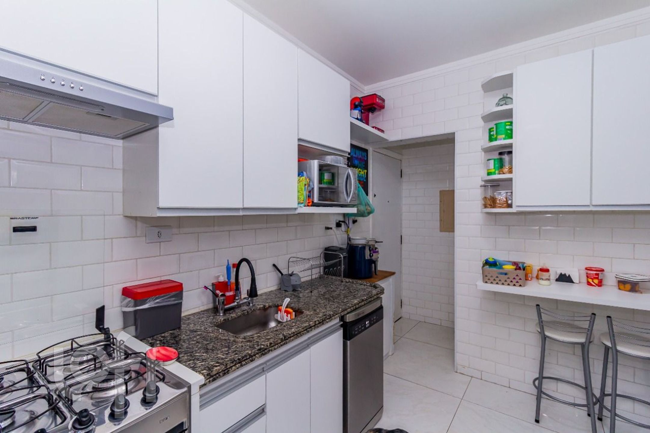 Apartamento à venda com 3 quartos, 80m² - Foto 14