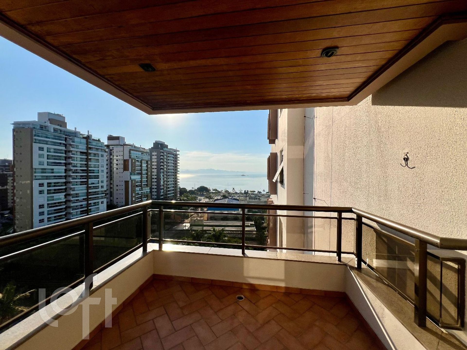 Apartamentos com 128m², 3 quartos, 1 suíte, 2 garagens, no bairro Agronômica em Florianópolis