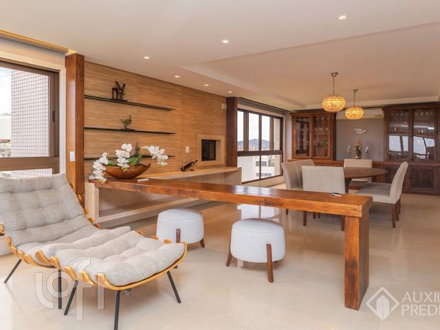 Apartamento com 190m², 3 dormitórios, 3 suítes, 3 vagas, Bela Vista em Porto Alegre