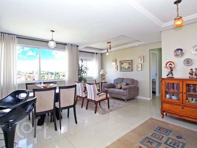 Apartamento com 65m², 2 dormitórios, 1 suíte, 1 vaga, Vila Ipiranga em Porto Alegre
