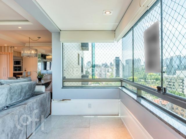 Apartamento com 97m², 2 dormitórios, 1 suíte, 3 vagas, Petrópolis em Porto Alegre