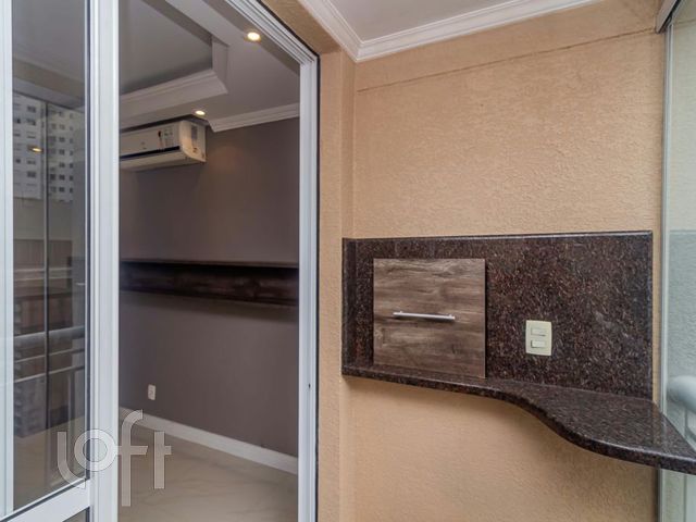 Apartamento com 62m², 2 dormitórios, 1 suíte, 1 vaga, Vila Ipiranga em Porto Alegre