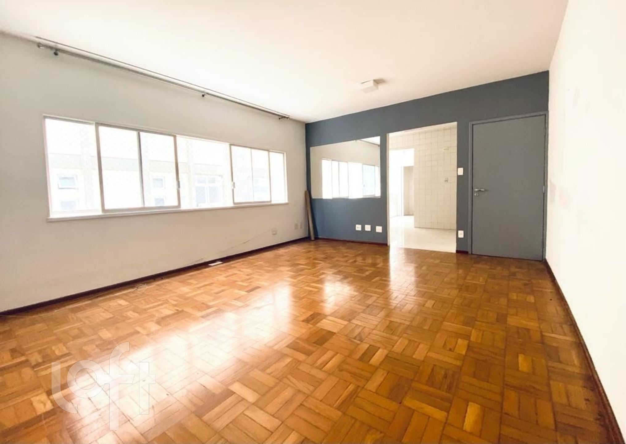 Apartamento à venda com 2 quartos, 110m² - Foto 1