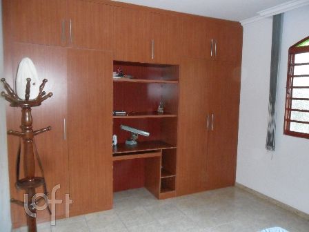 Casa à venda com 5 quartos, 300m² - Foto 9