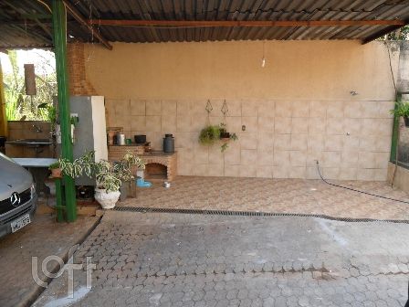 Casa à venda com 5 quartos, 300m² - Foto 4