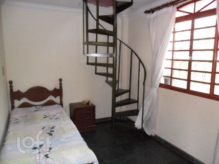 Casa à venda com 5 quartos, 300m² - Foto 5