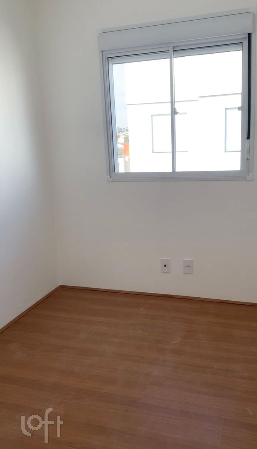 Apartamento à venda com 2 quartos, 42m² - Foto 2