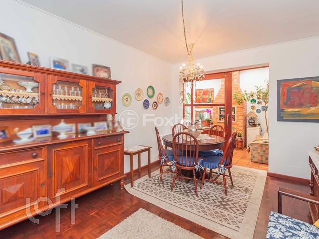 Apartamento com 102m², 3 dormitórios, 1 suíte, 1 vaga, Higienópolis em Porto Alegre