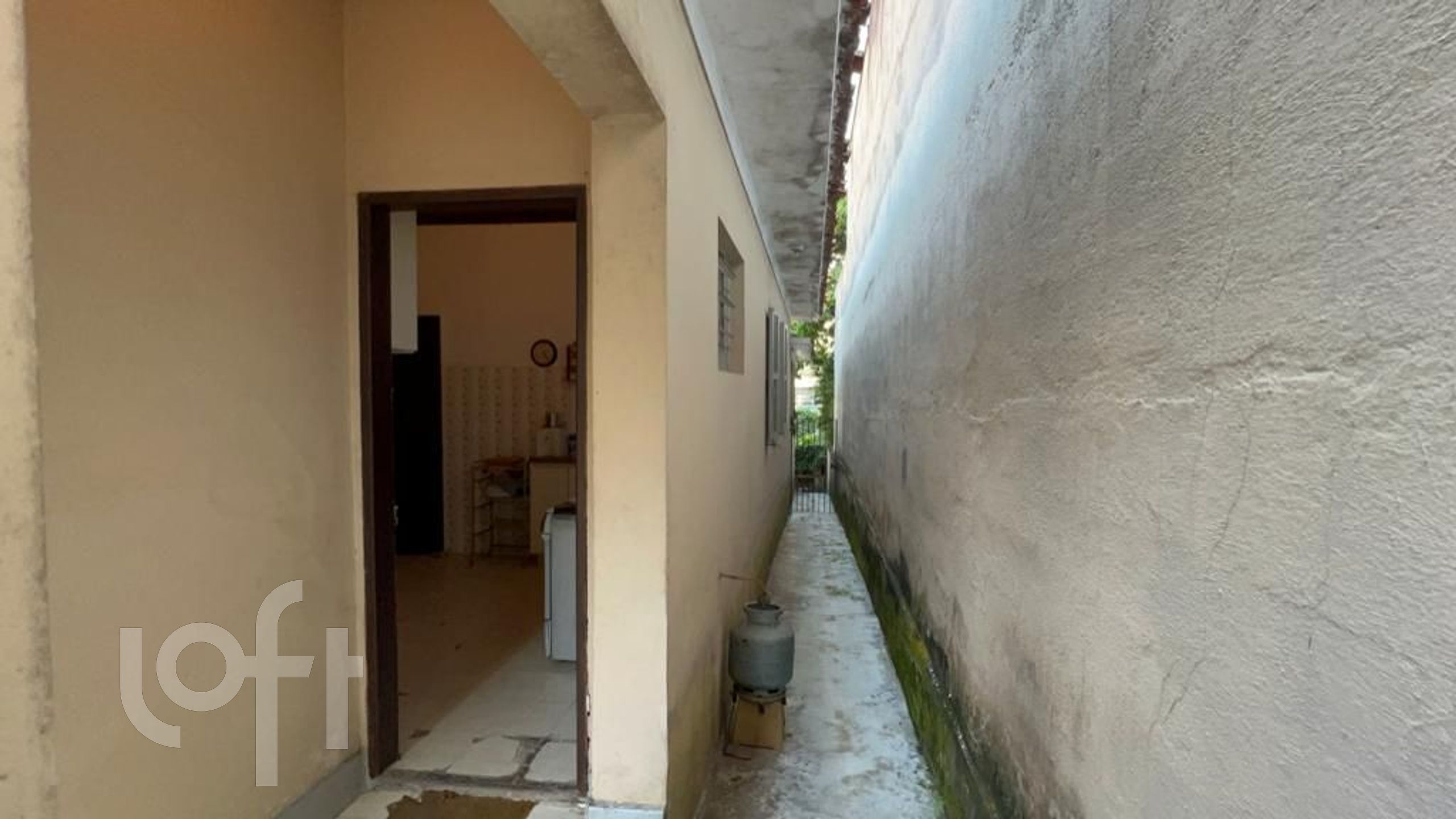 Casa à venda com 2 quartos, 90m² - Foto 13