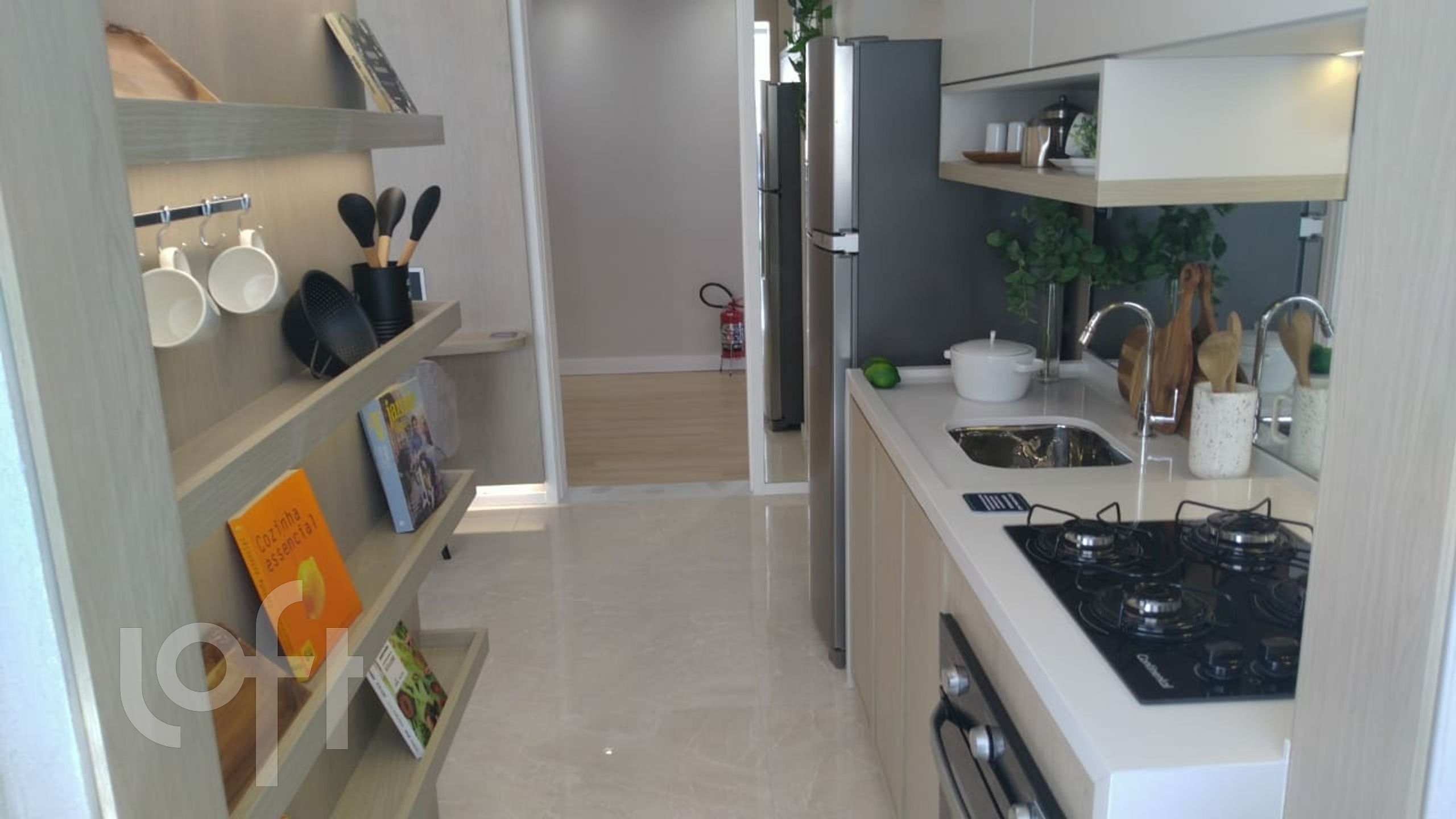 Apartamento à venda com 2 quartos, 43m² - Foto 15