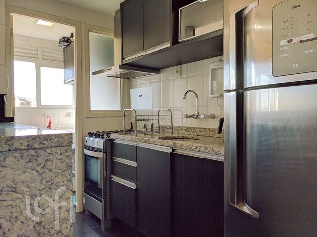 Apartamento com 58m², 2 dormitórios, 1 suíte, 2 vagas, Bom Fim em Porto Alegre