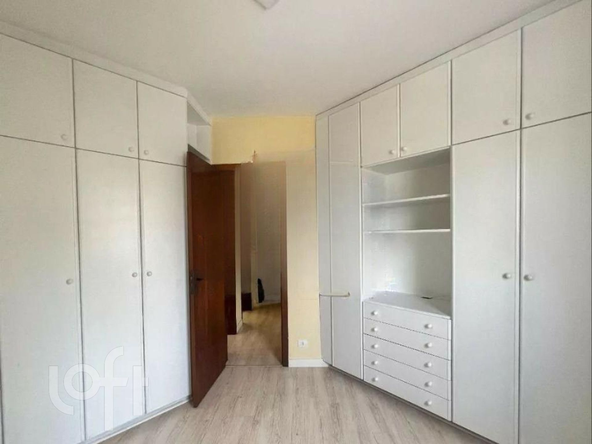 Apartamento à venda com 3 quartos, 114m² - Foto 13