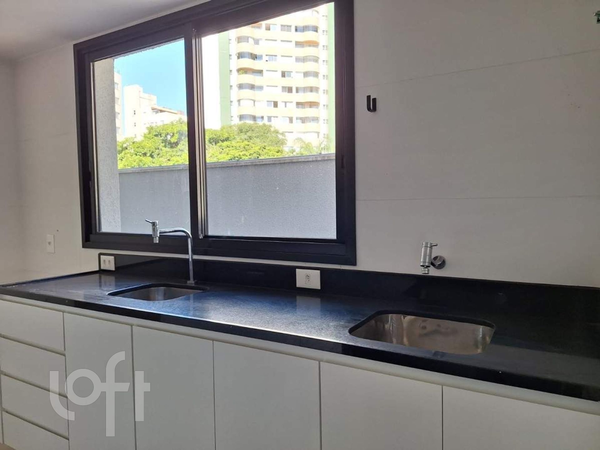 Apartamento à venda com 2 quartos, 104m² - Foto 8