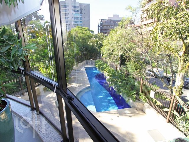 Apartamento com 258m², 3 dormitórios, 3 suítes, 3 vagas, Bela Vista em Porto Alegre